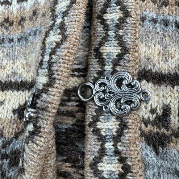 Cambridge Dry Goods 100% Wool Nordic Hook Buckle Sweater Womens Medium - Picture 3 of 9